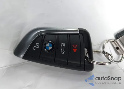 2021 BMW X3 xDrive30I z USA, uszkodzony, nr VIN 5UXTY5C02M9H94209